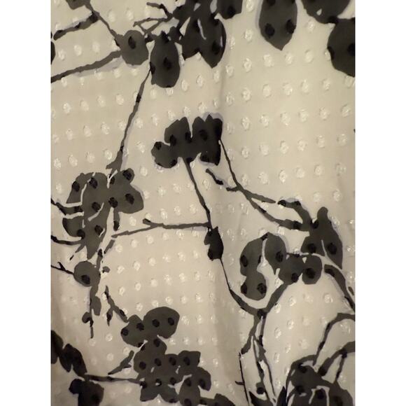 89th & Madison Whimsical Floral Swiss Dot Sheer Lined Cowl Neck Sleeveless Top L - Picture 4 of 9